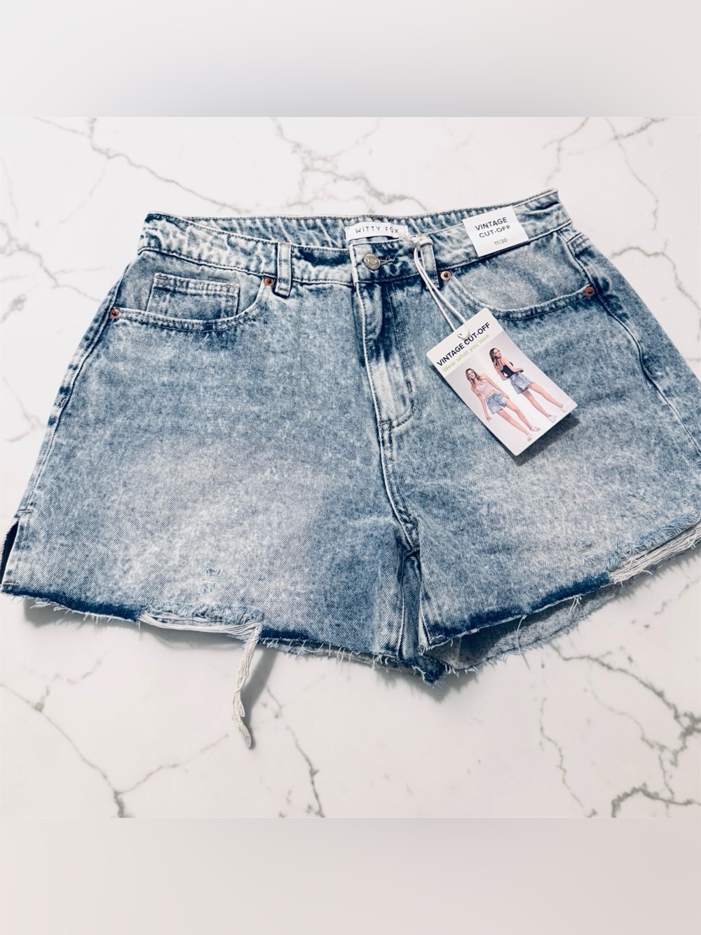 WITTY FOX Blue Vintage Cut-Off Denim Shorts Size 11/30 NWT